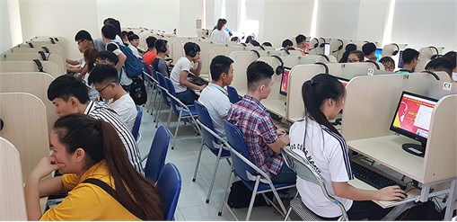 600 sinh viên tham gia vòng sơ khảo Cuộc thi `Ánh sáng soi đường` Trường Đại học Công nghiệp Hà Nội 2018