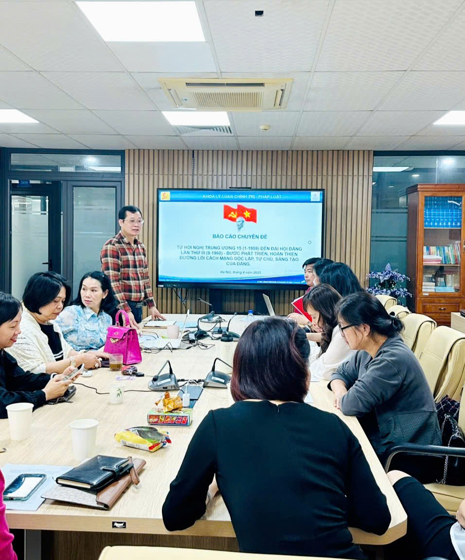 Ba chuyên đề chuyên sâu tại Hội nghị báo cáo chuyên đề đợt 1 năm học 2024-2025 Khoa Lý luận Chính trị - Pháp luật đã để lại dấu ấn sâu đậm về giá trị nghiên cứu và kinh nghiệm giảng dạy
