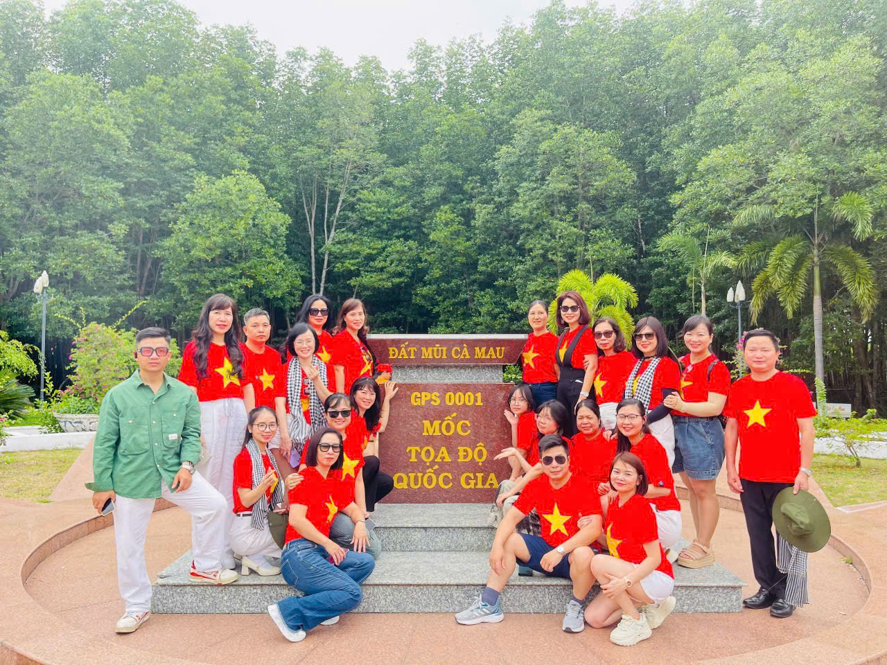 Những dấu ấn trong chuyến tham quan, học tập bồi dưỡng hè năm 2025 của cán bộ, giảng viên Khoa Lý luận Chính trị - Pháp luật
