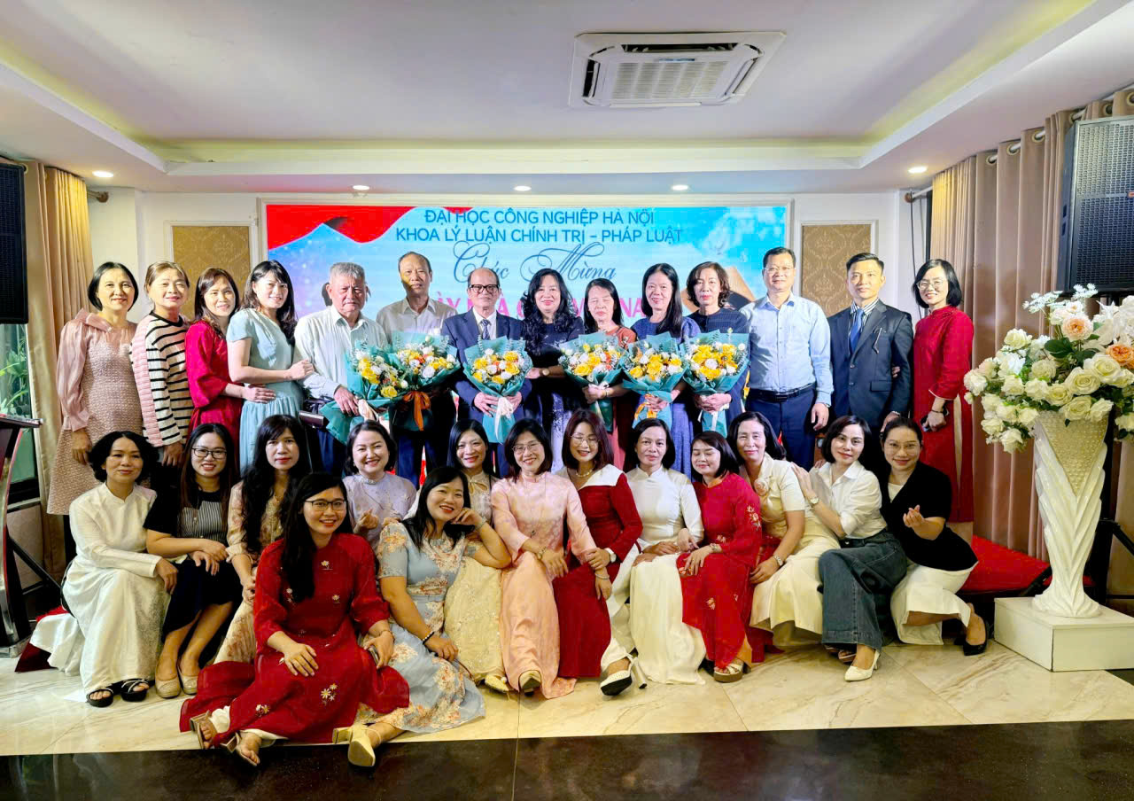 Khoa Lý luận Chính trị - Pháp luật hân hoan chào mừng Ngày Nhà giáo Việt Nam 20/11