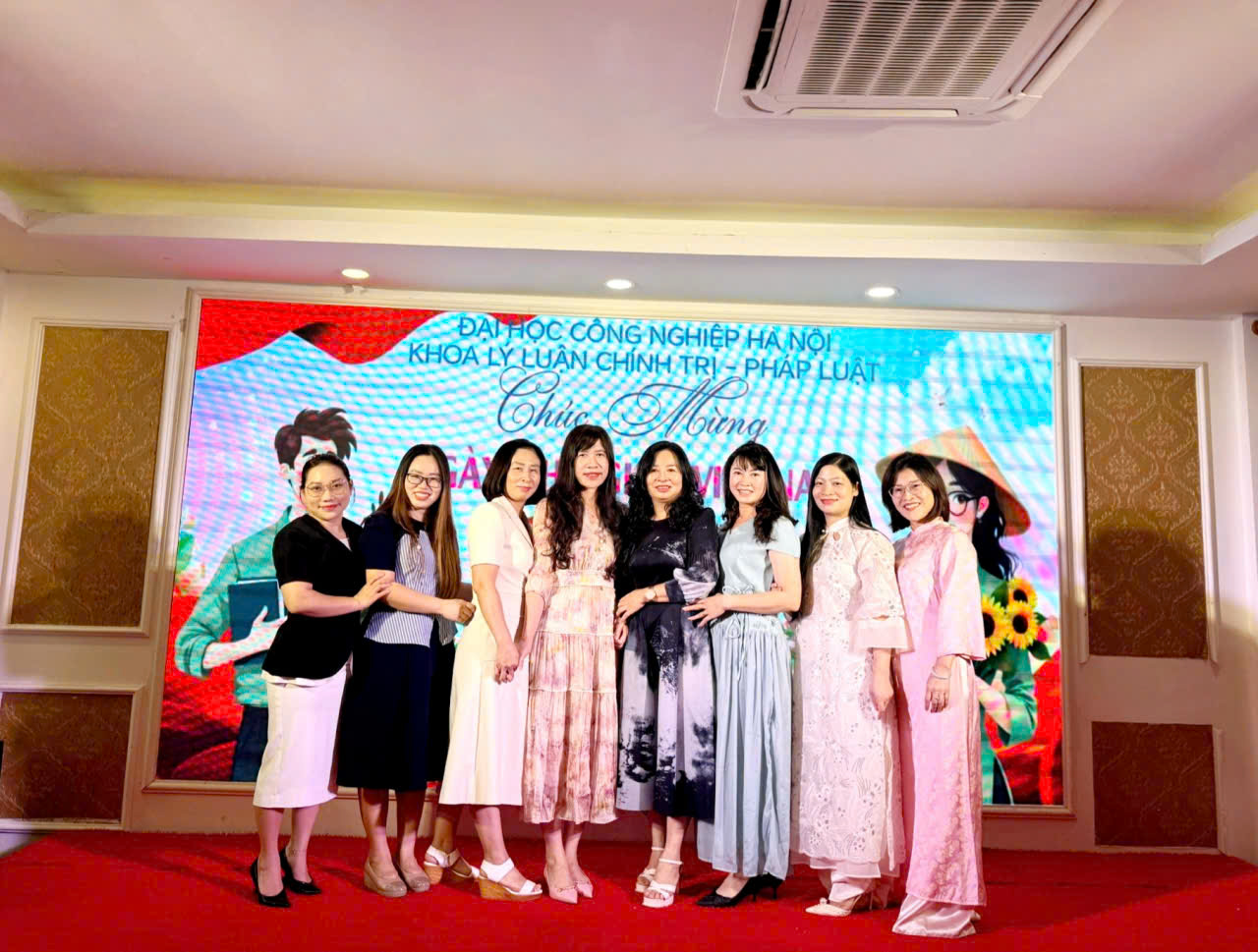 Khoa Lý luận Chính trị - Pháp luật hân hoan chào mừng Ngày Nhà giáo Việt Nam 20/11