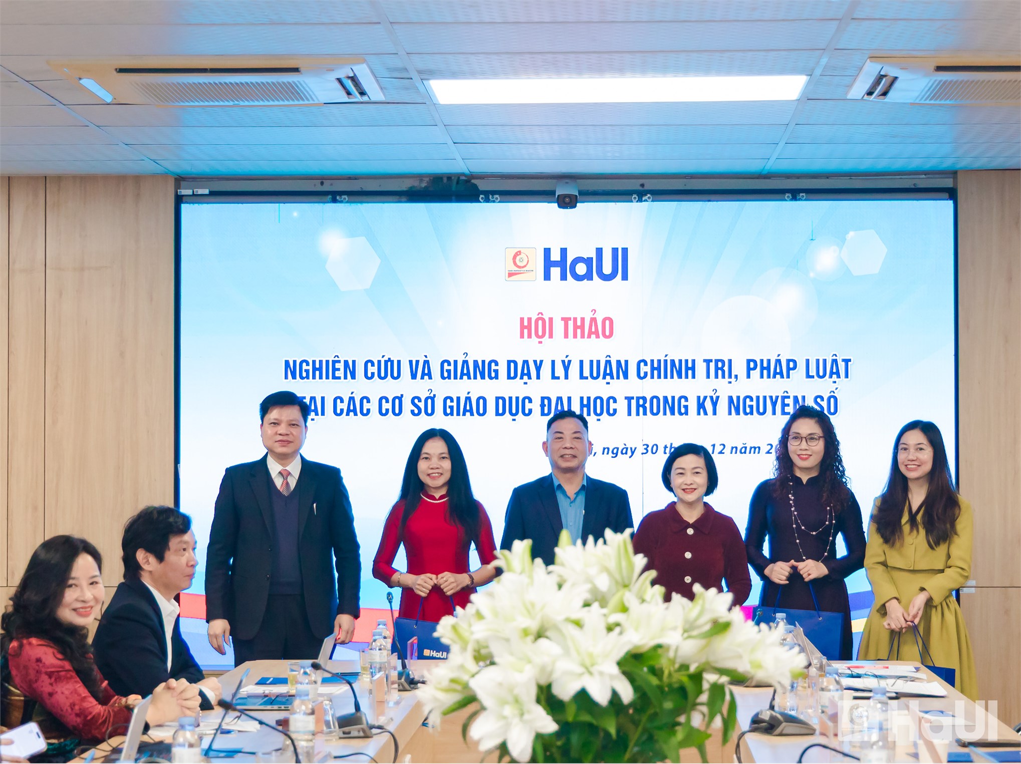 “Nghiên cứu và giảng dạy lý luận chính trị, pháp luật tại các cơ sở giáo dục đại học trong kỷ nguyên số” – Hội thảo khoa học HaUi 2025