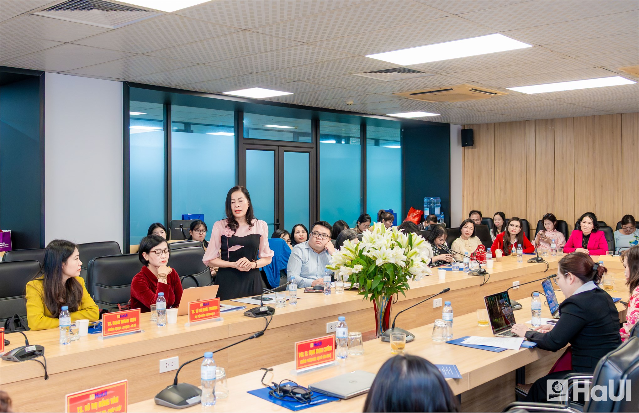 “Nghiên cứu và giảng dạy lý luận chính trị, pháp luật tại các cơ sở giáo dục đại học trong kỷ nguyên số” – Hội thảo khoa học HaUi 2025