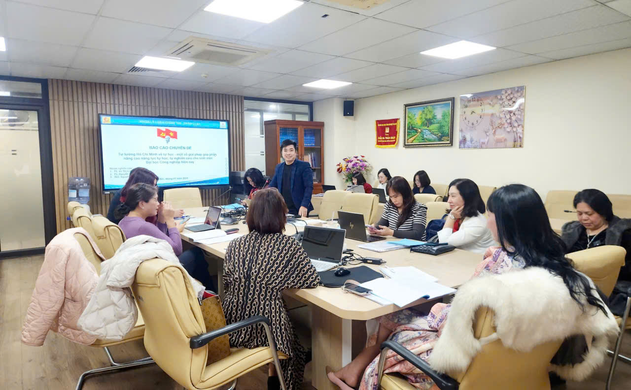 Hội nghị báo cáo chuyên đề chuyên sâu lần thứ nhất năm học 2025–2026 Khoa Lý luận Chính trị – Pháp luật, Đại học Công nghiệp Hà Nội