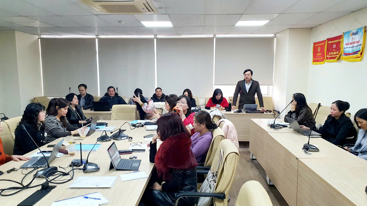 Hội nghị báo cáo chuyên đề chuyên sâu lần thứ nhất năm học 2025–2026 Khoa Lý luận Chính trị – Pháp luật, Đại học Công nghiệp Hà Nội