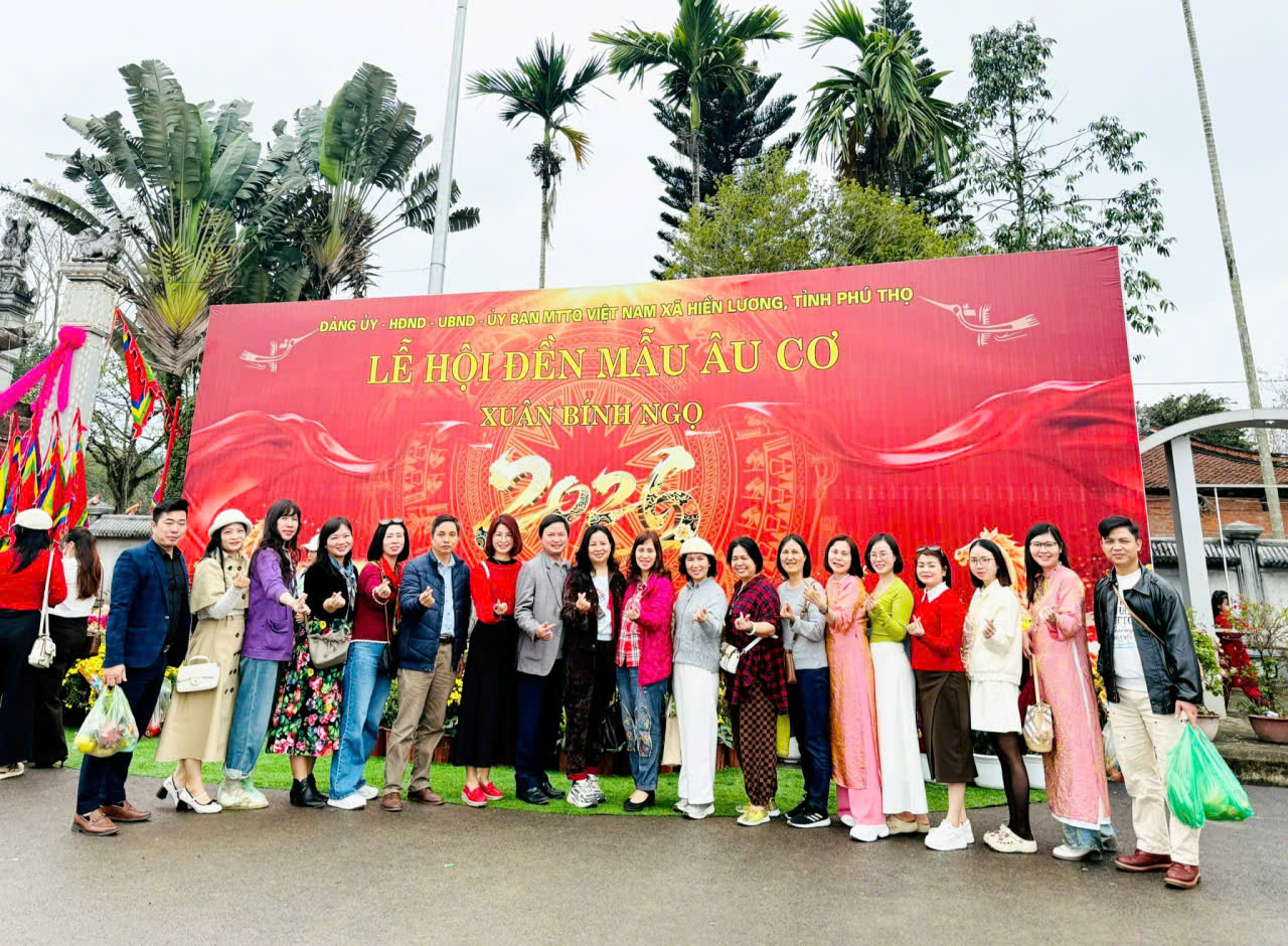 Khoa Lý luận Chính trị - Pháp luật tổ chức chương trình Du xuân đầu năm Bính Ngọ 2026