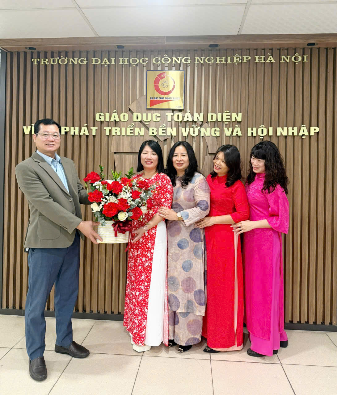 Chào mừng ngày Phụ nữ quốc tế 08/3 – Tôn vinh vẻ đẹp, lan tỏa yêu thương