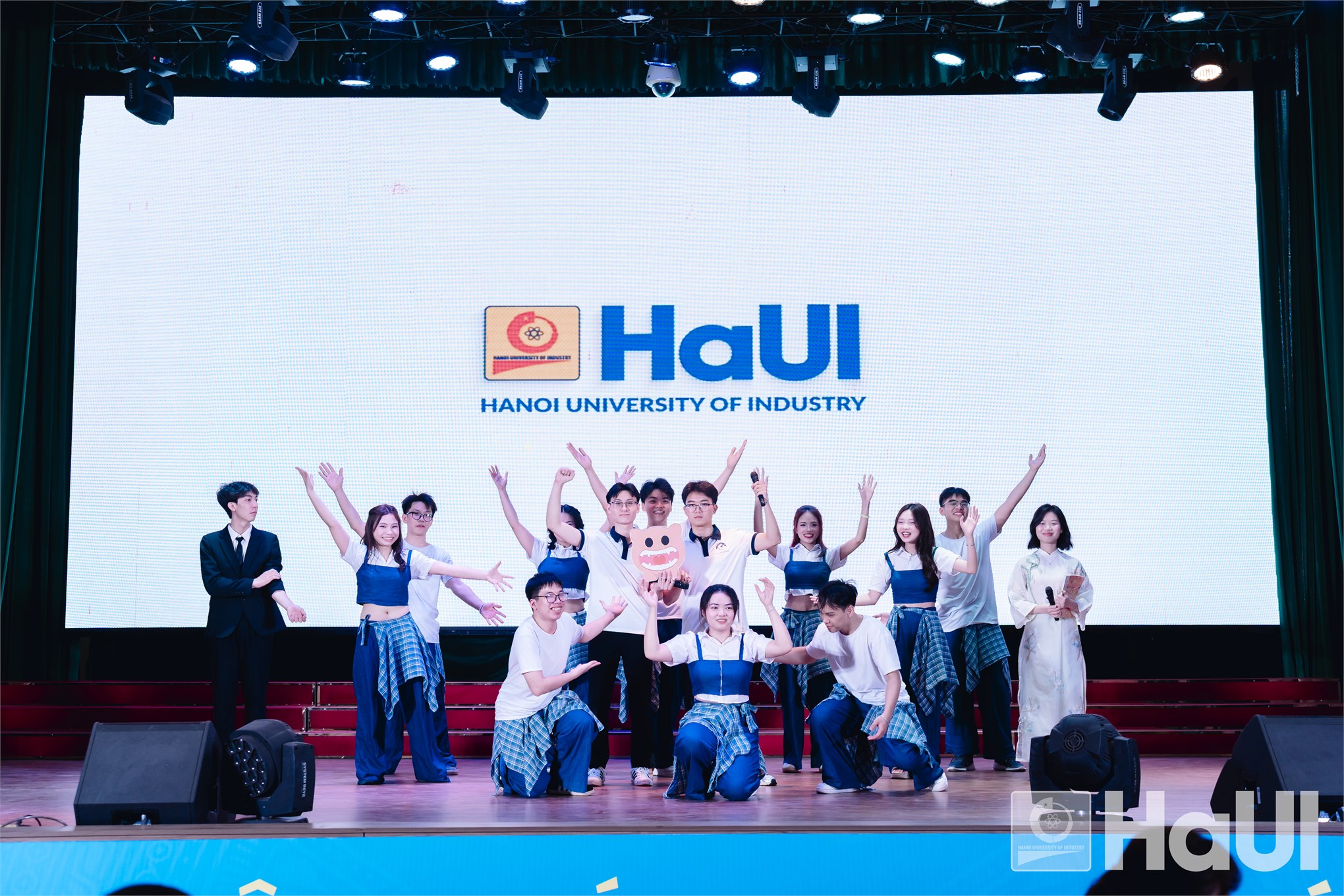 Thắp lửa khởi nghiệp bằng tri thức pháp lý – Dấu ấn Chung kết Cuộc thi tìm hiểu chủ trương, chính sách, pháp luật năm 2026 tại HaUI