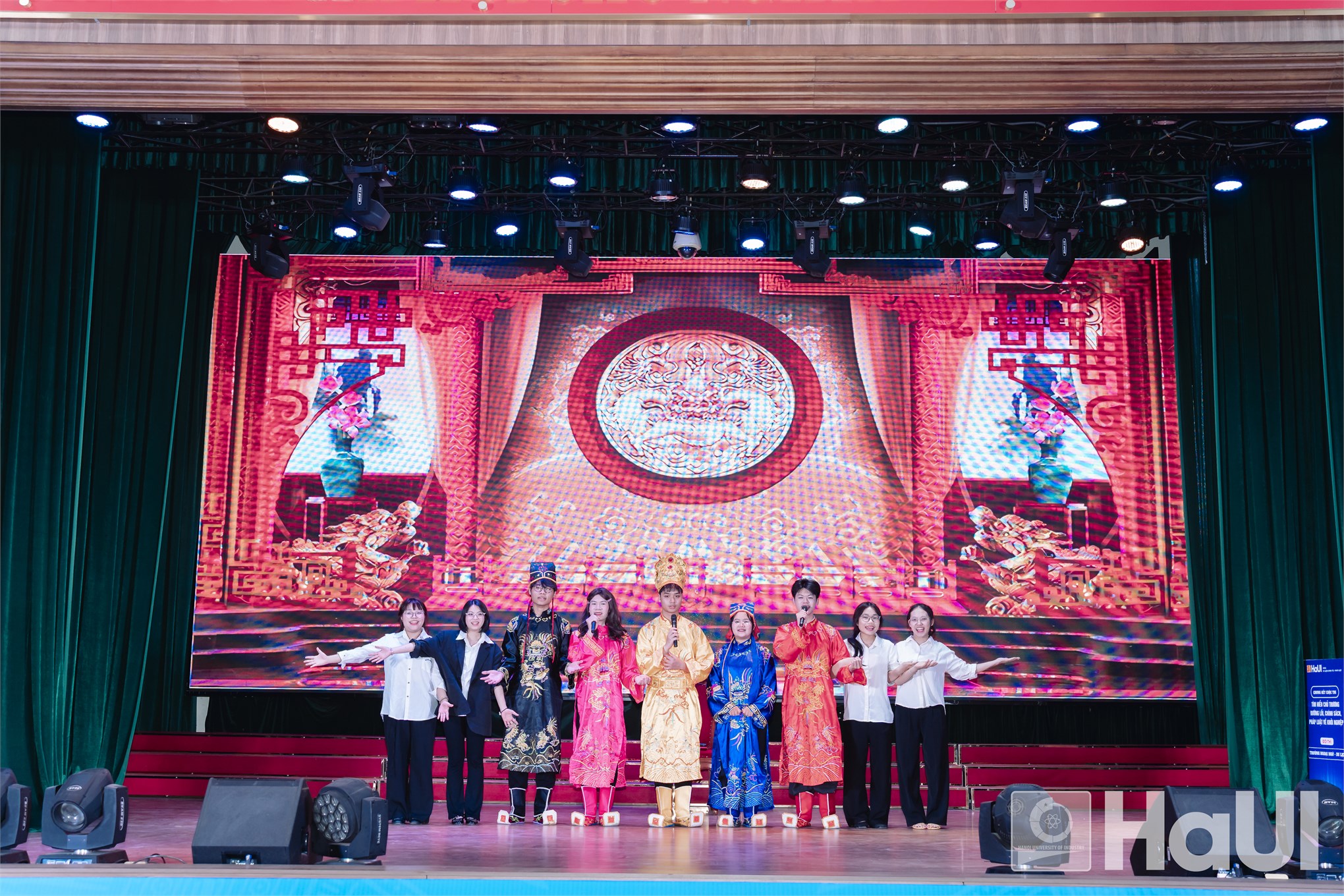 Thắp lửa khởi nghiệp bằng tri thức pháp lý – Dấu ấn Chung kết Cuộc thi tìm hiểu chủ trương, chính sách, pháp luật năm 2026 tại HaUI