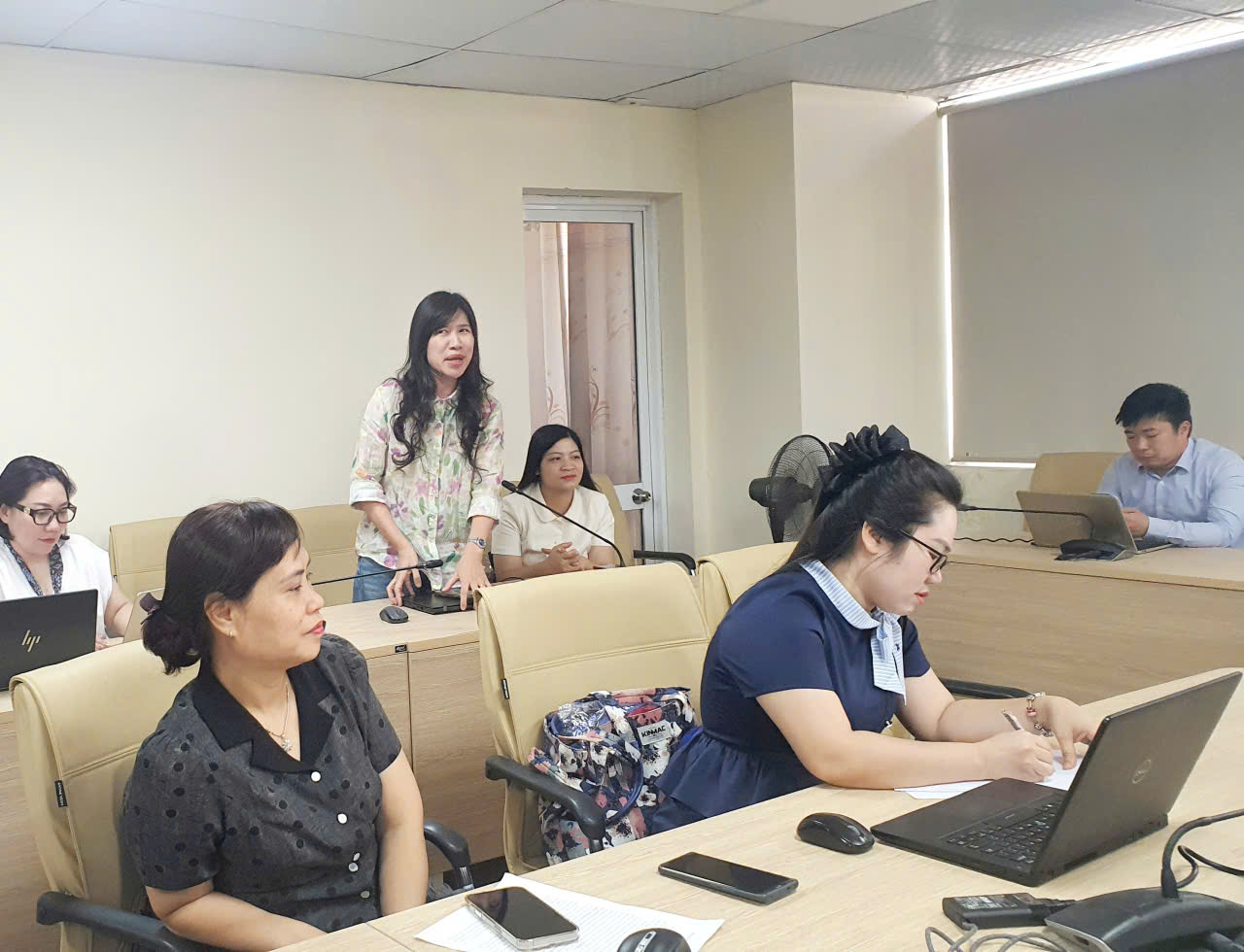 Khoa lý luận chính trị - pháp luật tổ chức hội nghị báo cáo chuyên đề chuyên sâu lĩnh vực lý luận chính trị, pháp luật đợt 2 năm học 2025 - 2026