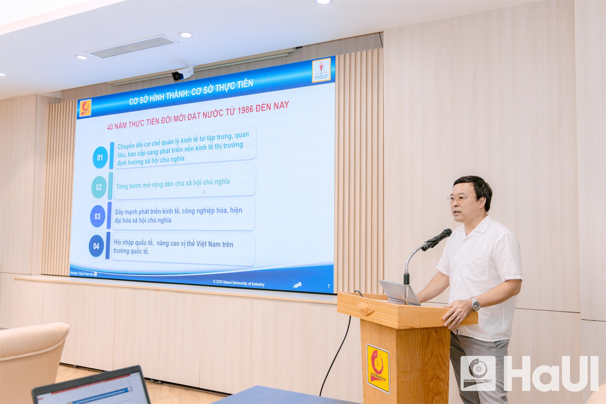 Hội thảo khoa học quốc gia “những vấn đề lý luận - thực tiễn”: kiến tạo giảng đường của tri thức, bản lĩnh và khát vọng cống hiến