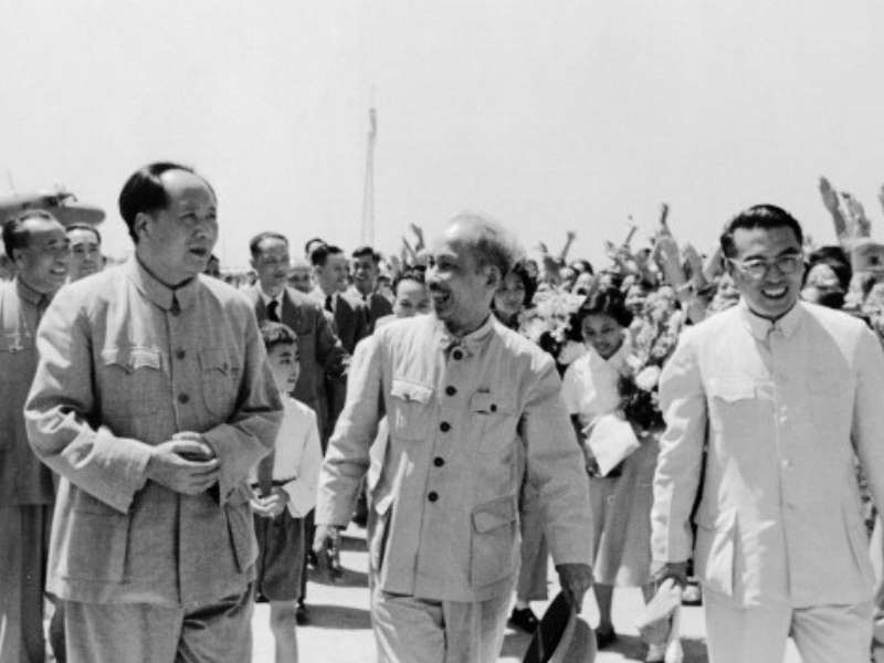 "Một số giải pháp giữ gìn quan hệ Việt - Trung trong giai đoạn hiện nay theo Tư tưởng Hồ Chí Minh" - Bài báo khoa học -