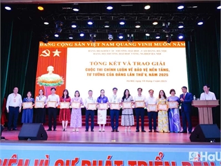 Chi bộ Khoa Lý luận Chính trị - Pháp luật vinh dự nhận những giải thưởng cao nhất trong “Cuộc thi chính luận bảo vệ nền tảng tư tưởng của Đảng lần thứ V, năm 2025”
