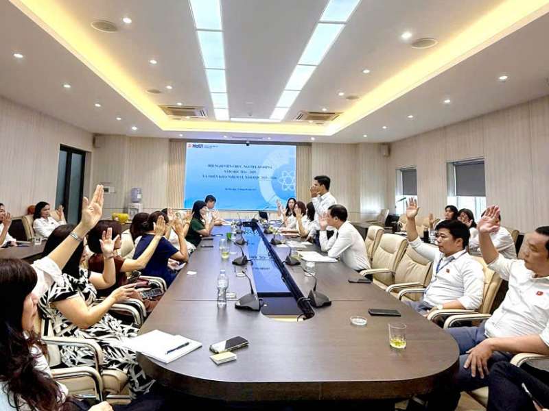 Hội nghị viên chức, người lao động, tổng kết năm học 2024-2025 và triển khai nhiệm vụ năm học 2025-2026