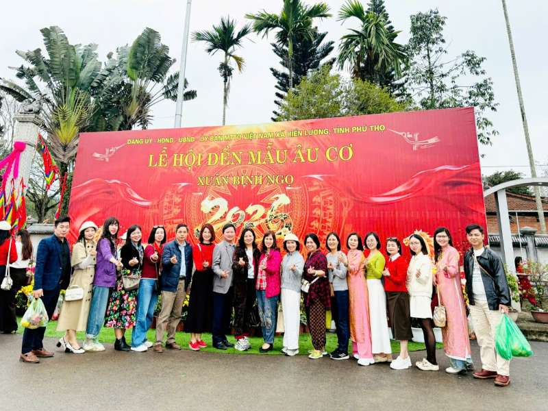 Khoa Lý luận Chính trị - Pháp luật tổ chức chương trình Du xuân đầu năm Bính Ngọ 2026